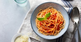 Spaghetti mit Tomatensauce